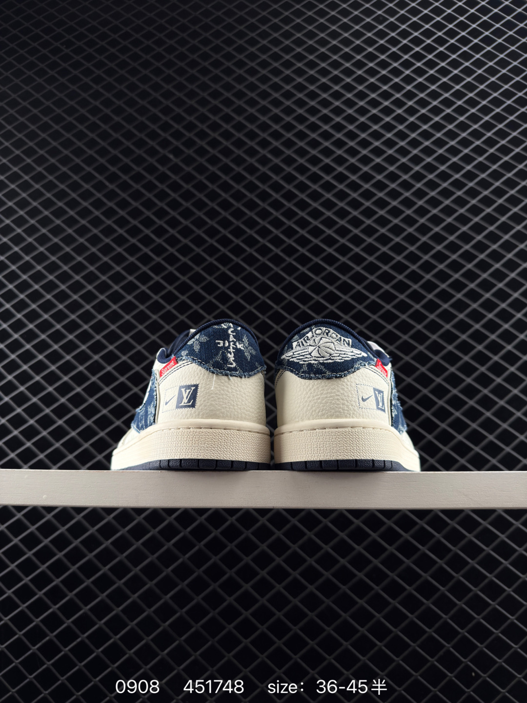 Air Jordan 1 Low supreme